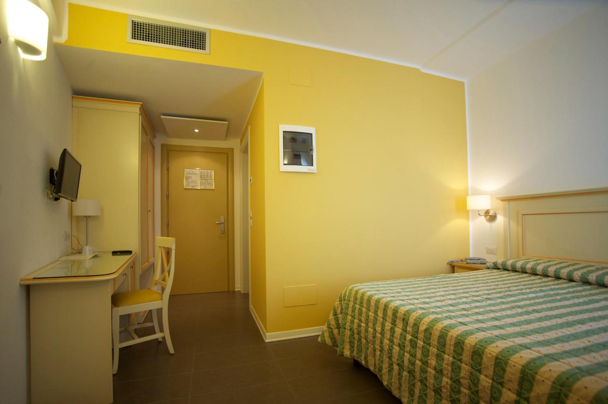 Hotel Stella Marina サン·ヴィンチェンツォ エクステリア 写真